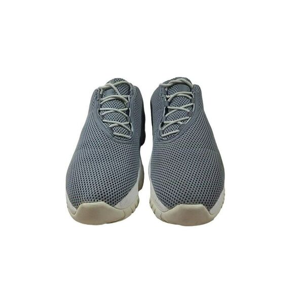 Athletic_Shoes